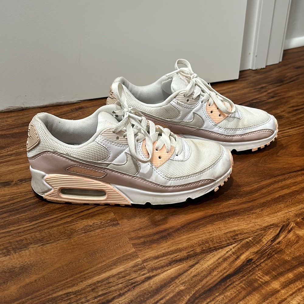 Nike air max!